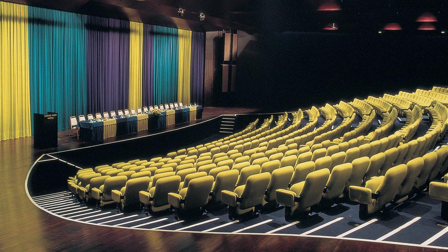Pestana Casino Park Hotel & Casino Funchal  Udogodnienia zdjęcie The interior of the main theatre